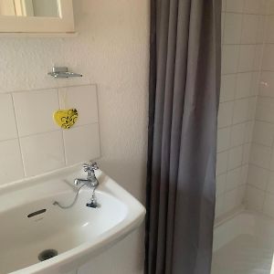 Deluxe Double Room Shower